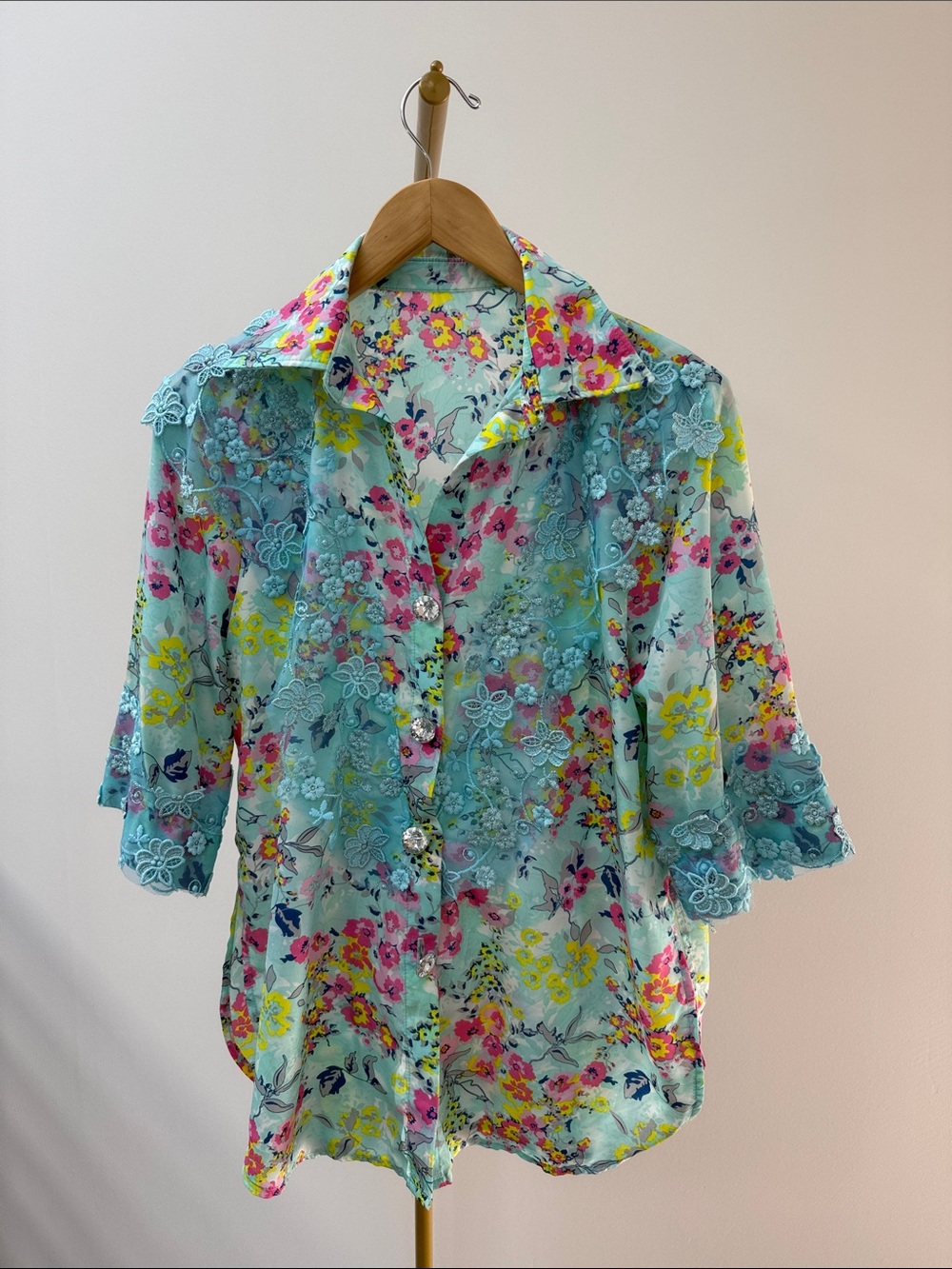 Floral Lace-Accent Aqua Button-Up Women's Top M